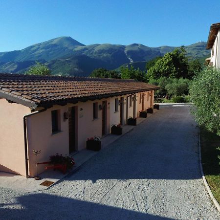 Santa Croce Βίλα Fossato di Vico Εξωτερικό φωτογραφία
