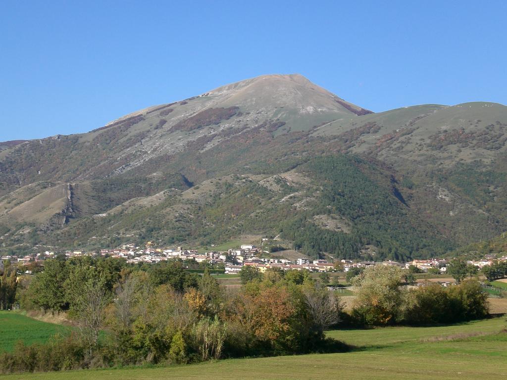 Santa Croce Βίλα Fossato di Vico Εξωτερικό φωτογραφία