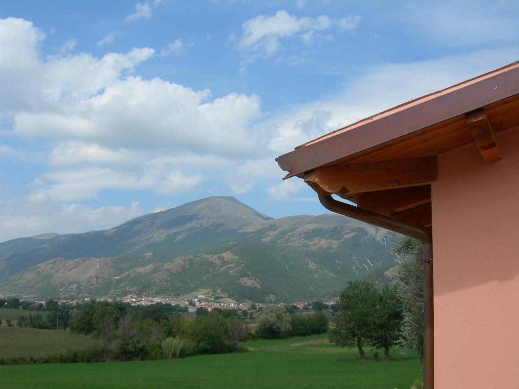 Santa Croce Βίλα Fossato di Vico Εξωτερικό φωτογραφία