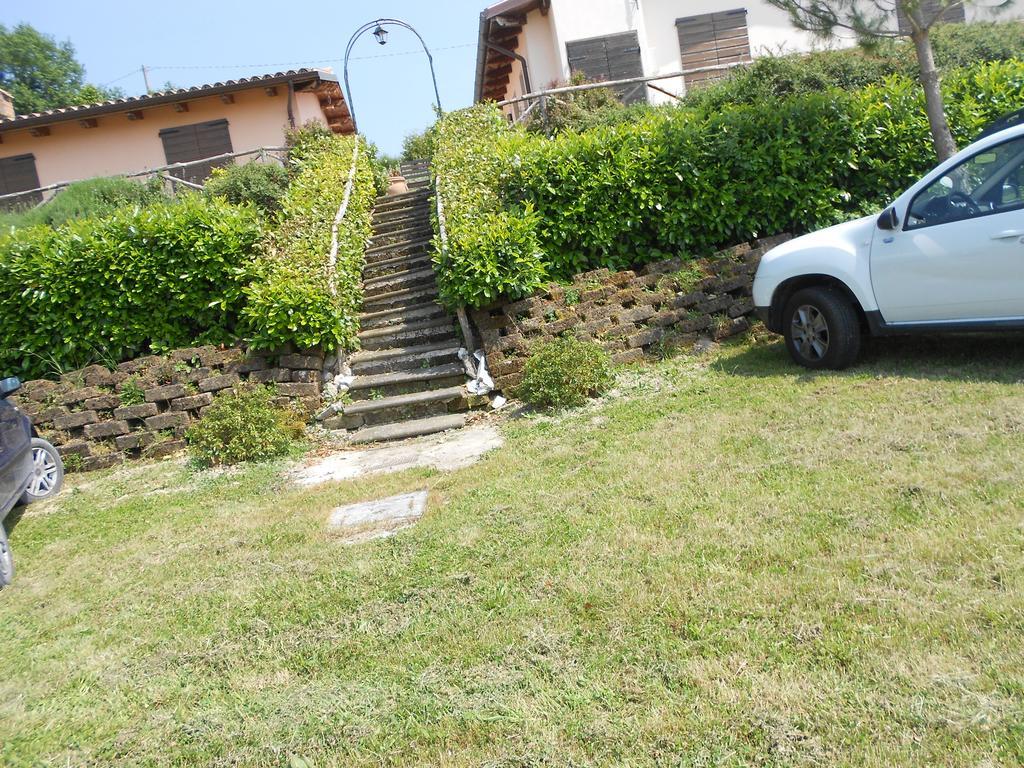 Santa Croce Βίλα Fossato di Vico Εξωτερικό φωτογραφία