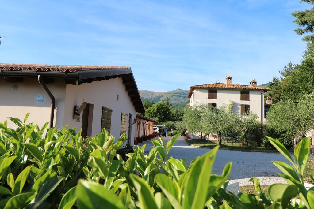 Santa Croce Βίλα Fossato di Vico Εξωτερικό φωτογραφία